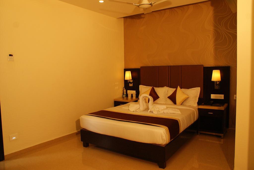 Ruby Pride Luxury Hotel Hyderabad Exterior foto